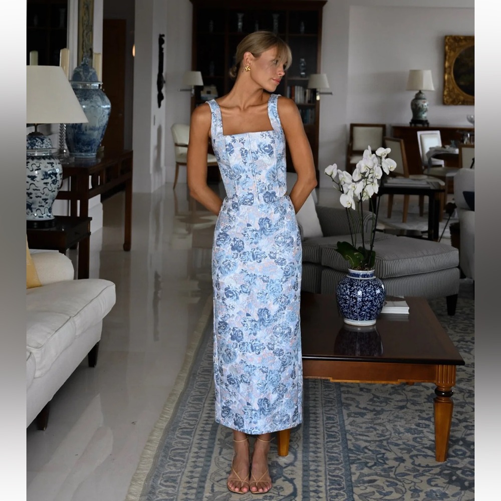 YLLW THE LABEL Harmony midi skirt-Bordeaux and Andie corset top-Bordeaux S